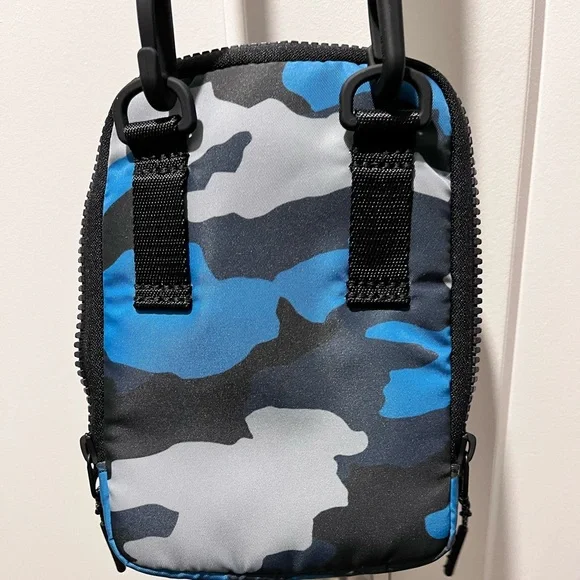 Lululemon Athletica Pre-Loved Authentic Easy Access Heritage 365 Camo Crossbody - Picture 12 of 15